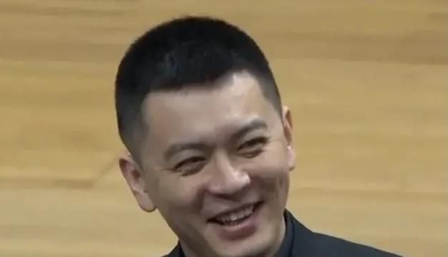 丝袜美女被出水一区